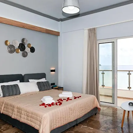 Queen Mary Beachfront Studios Agia Marina Exterior foto