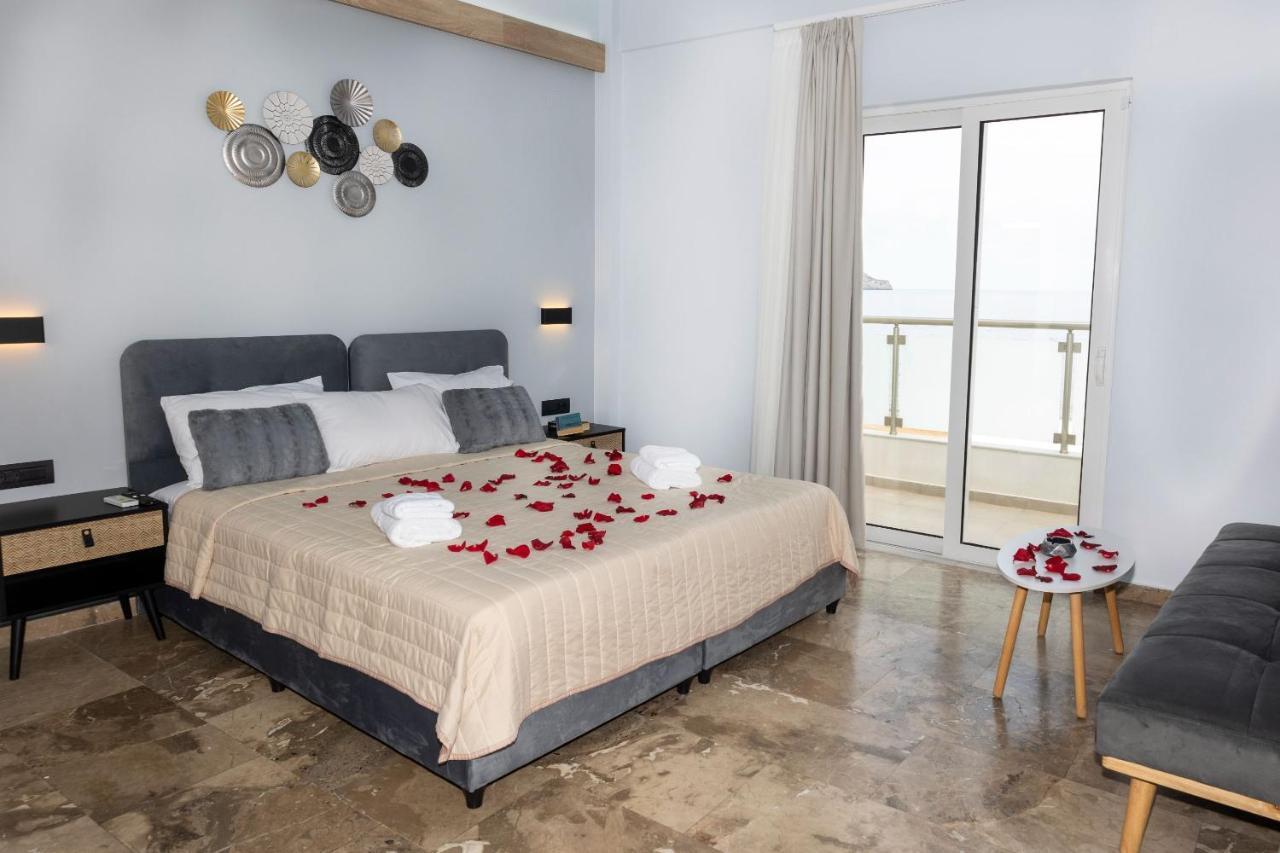 Queen Mary Beachfront Aγία Μαρίνα